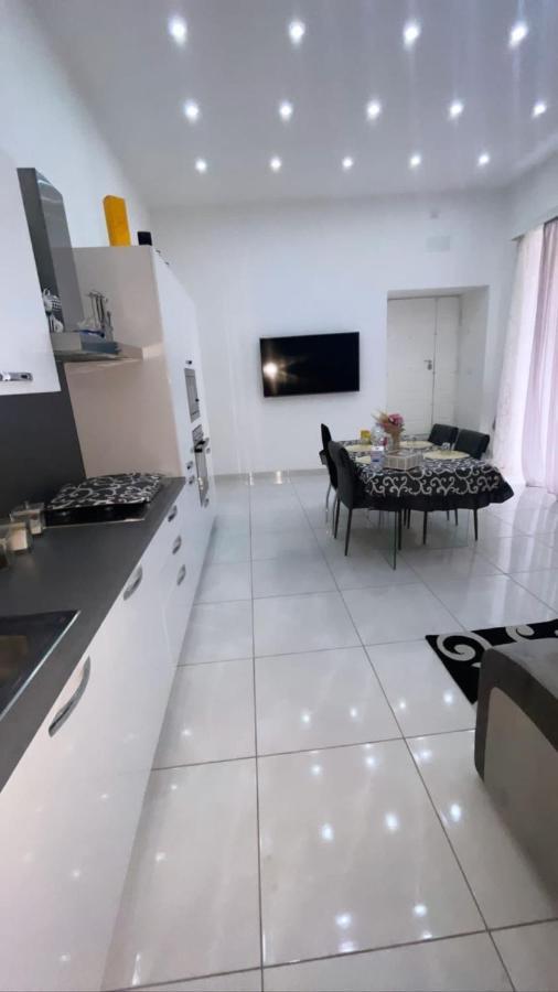 Appartement Casa Dolce Casa à Naples Extérieur photo